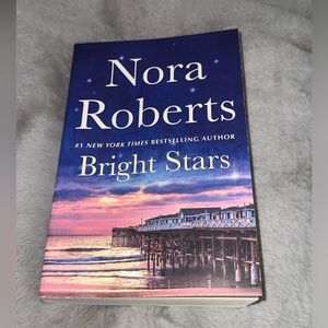 *NEW* Bright Stars - Nora Roberts Book